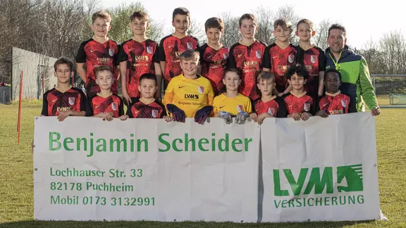 Ein neuer Trikotsatz für die U11 des FC Puchheim