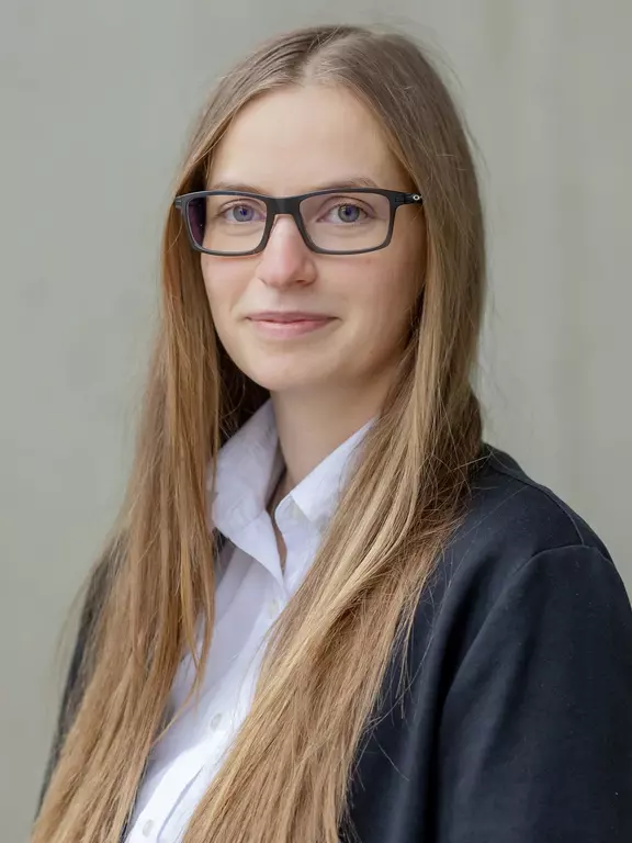 Leslie Anne  Karasinski