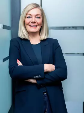 Manuela Engel