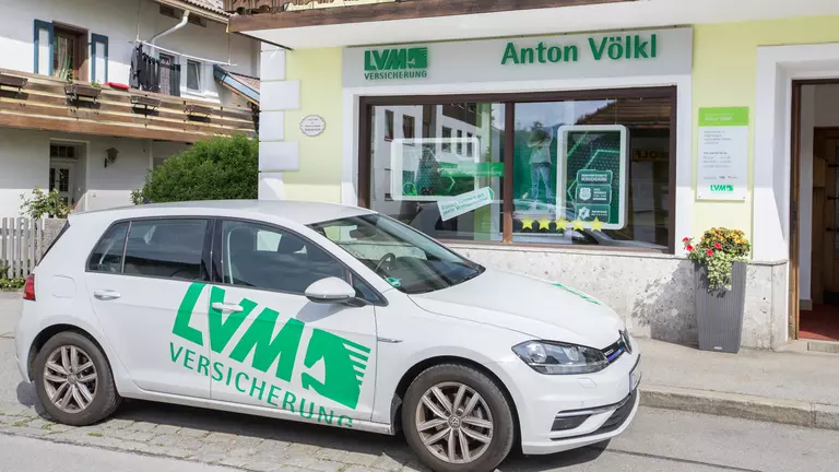 Wir kümmern uns: LVM-Versicherungsagentur Anton Völkl