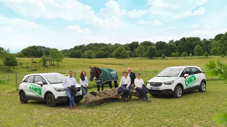 Wir kümmern uns: LVM-Versicherungsagentur Julia Fladung 