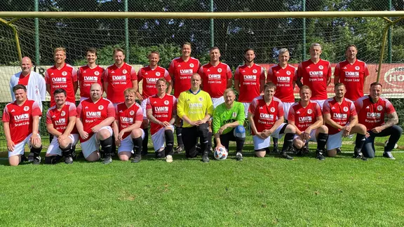 Neue Trikots für den SV Tungeln 3