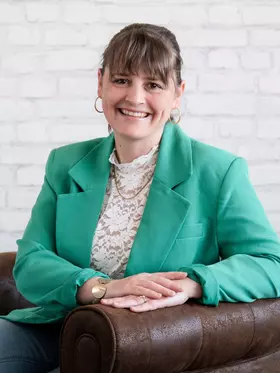 Jennifer Kluth