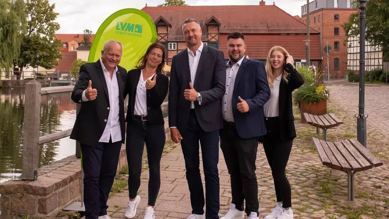 Wir kümmern uns: LVM-Versicherungsagentur Stefan Flöhr