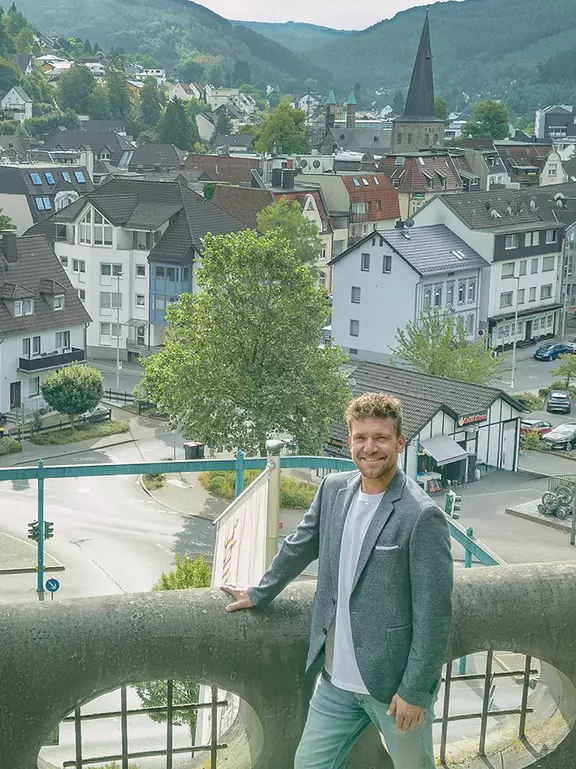 Mark Schneider