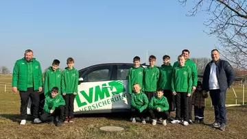 LVM Versicherungsagentur Friemann unterstützt die D-Jugend der SG Zschortau