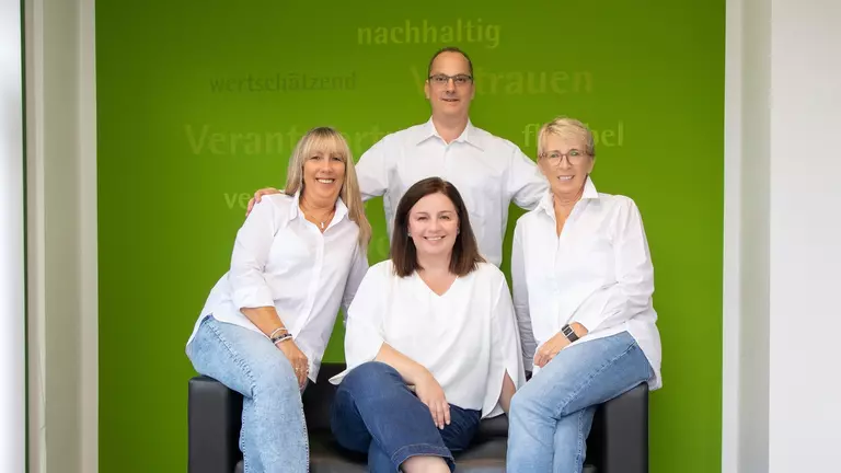 Wir kümmern uns: LVM-Versicherungsagentur Christof Helfert