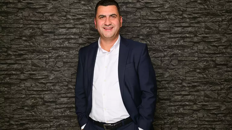 Ich kümmere mich: LVM-Versicherungsagentur Özay Aksoy