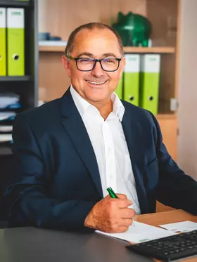 Bernhard Schmidt