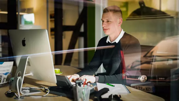 Folge uns auf Instagram