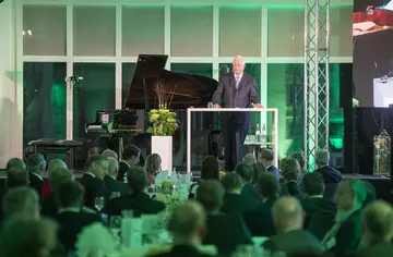 LVM-Aufsichtsratsvorsitzenden Eckhard Uhlenberg betonte in seiner Festaktsrede die Unternehmenswerte der LVM: Vertrauen, Verantwortung und Sicherheit. (Foto: LVM Versicherung/Bernd Schwabedissen)