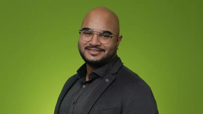 Ich kümmere mich: LVM-Versicherungsagentur Amit Bhattacharya