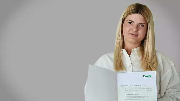 Herzlichen Glückwunsch zur bestandenen Abschlussprüfung!