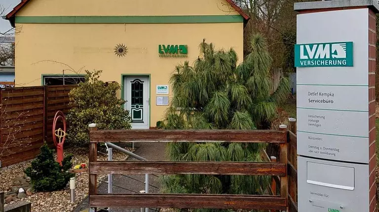 Wir kümmern uns: LVM-Versicherungsagentur Sandy Roye