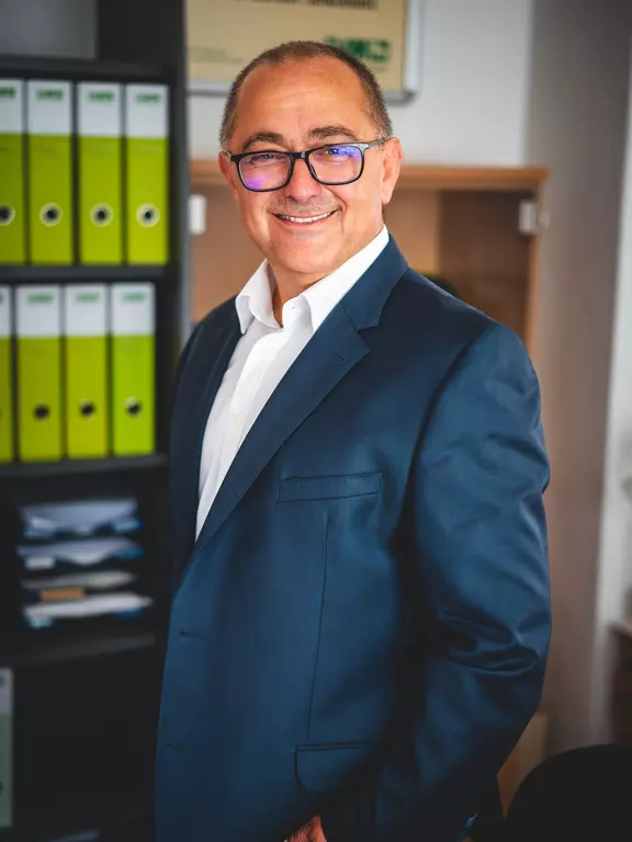 Bernhard Schmidt