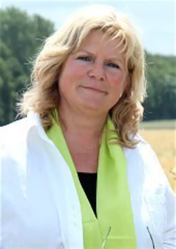 Petra Nowakowski