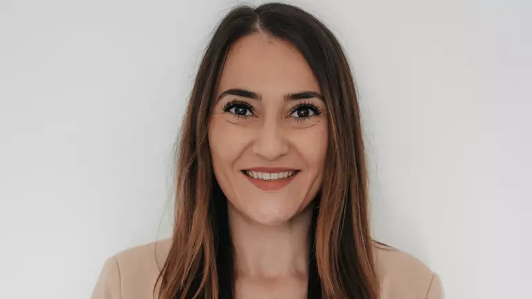 Ich kümmere mich: LVM-Versicherungsagentur Dilara Lechner