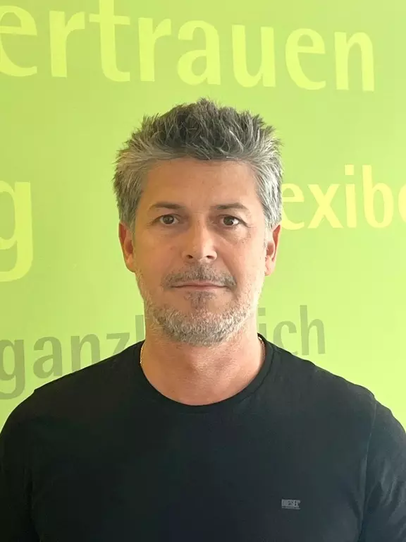 Dejan Pecic