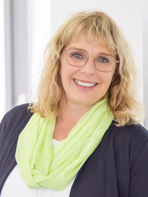 Angela Fackiner