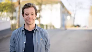 Tobias Krell, besser bekannt als "Checker Tobi", vermittelt Kindern unterhaltsam Wissen über die Welt. (Foto: Hans-Florian Hopfner)
